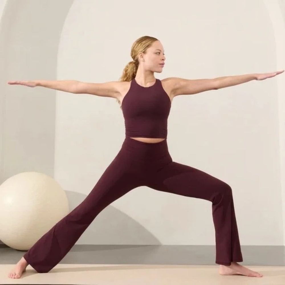 Athleta Elation Ultra High Rise Straight Leg Pant, Spiced Cabernet, Small - Picture 2 of 4